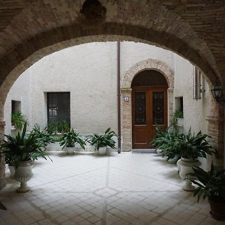 Bed and Breakfast Palazzo De Fabritiis Rosciano  Екстер'єр фото